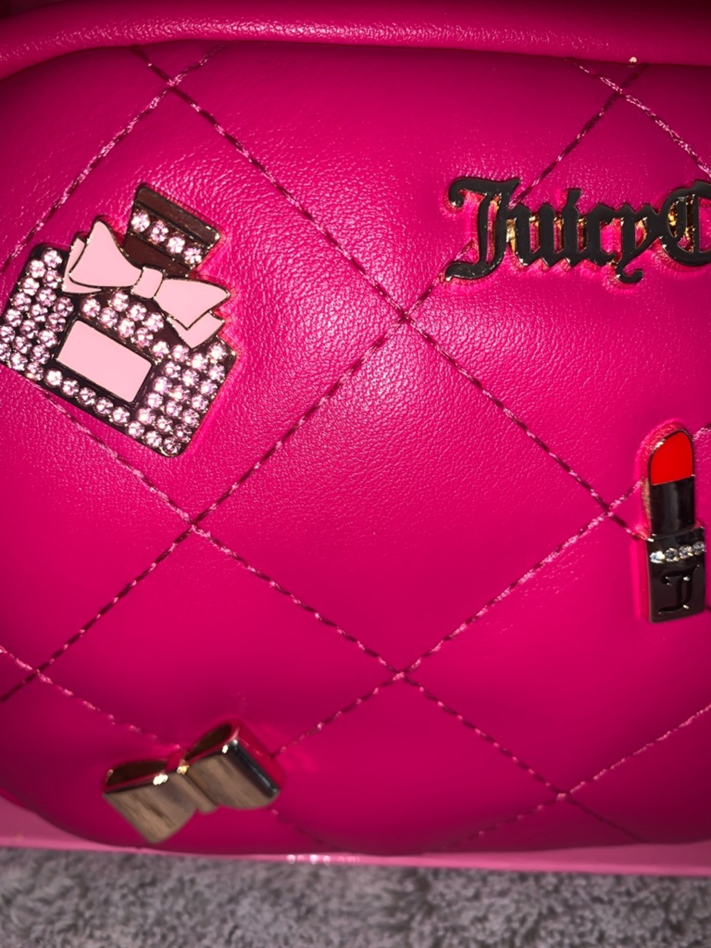 ๐- Juicy Couture PUFFY CAMERA CROSSBODY with Charm Accents AND COIN POUCH - Picture 10 of 11